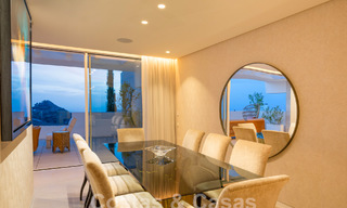 Ático vanguardista en venta con vistas panorámicas de 180°, en las colinas de Marbella 59423 