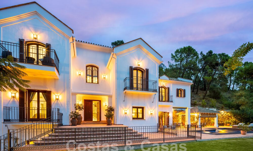 Villa mediterránea de lujo en venta en urbanización cerrada en El Madroñal, Marbella - Benahavis 59496