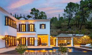 Villa mediterránea de lujo en venta en urbanización cerrada en El Madroñal, Marbella - Benahavis 59497 
