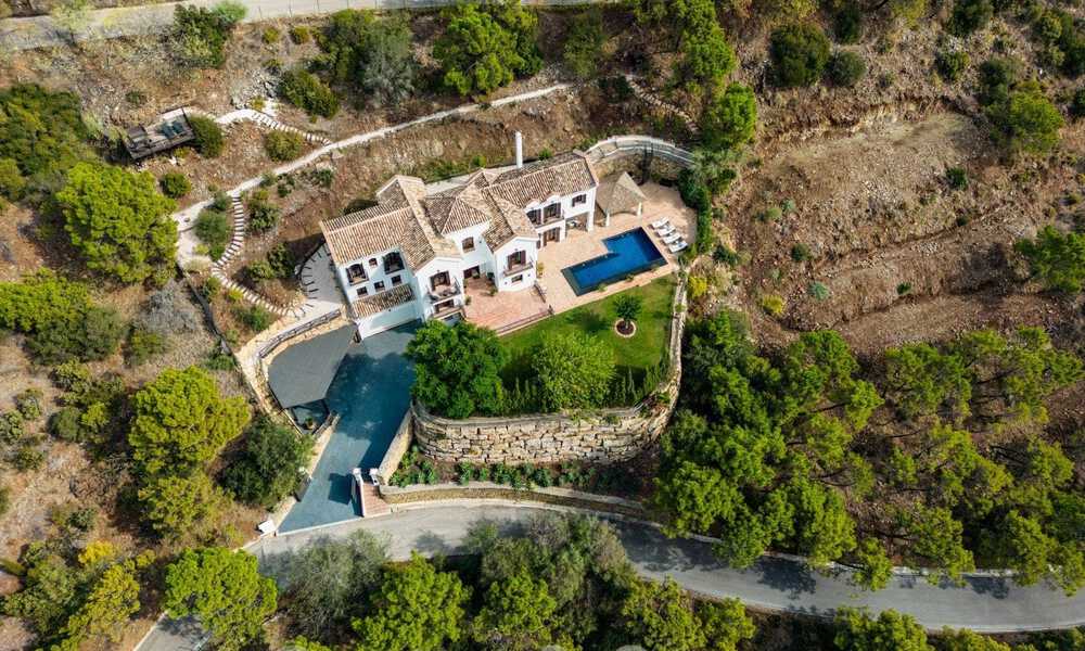 Villa mediterránea de lujo en venta en urbanización cerrada en El Madroñal, Marbella - Benahavis 59501