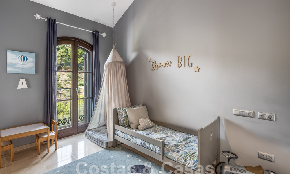 Villa mediterránea de lujo en venta en urbanización cerrada en El Madroñal, Marbella - Benahavis 59509