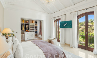 Villa mediterránea de lujo en venta en urbanización cerrada en El Madroñal, Marbella - Benahavis 59513 