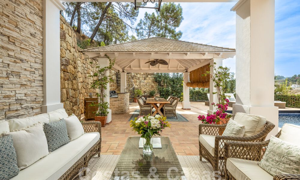 Villa mediterránea de lujo en venta en urbanización cerrada en El Madroñal, Marbella - Benahavis 59514