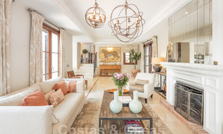 Villa mediterránea de lujo en venta en urbanización cerrada en El Madroñal, Marbella - Benahavis 59515 