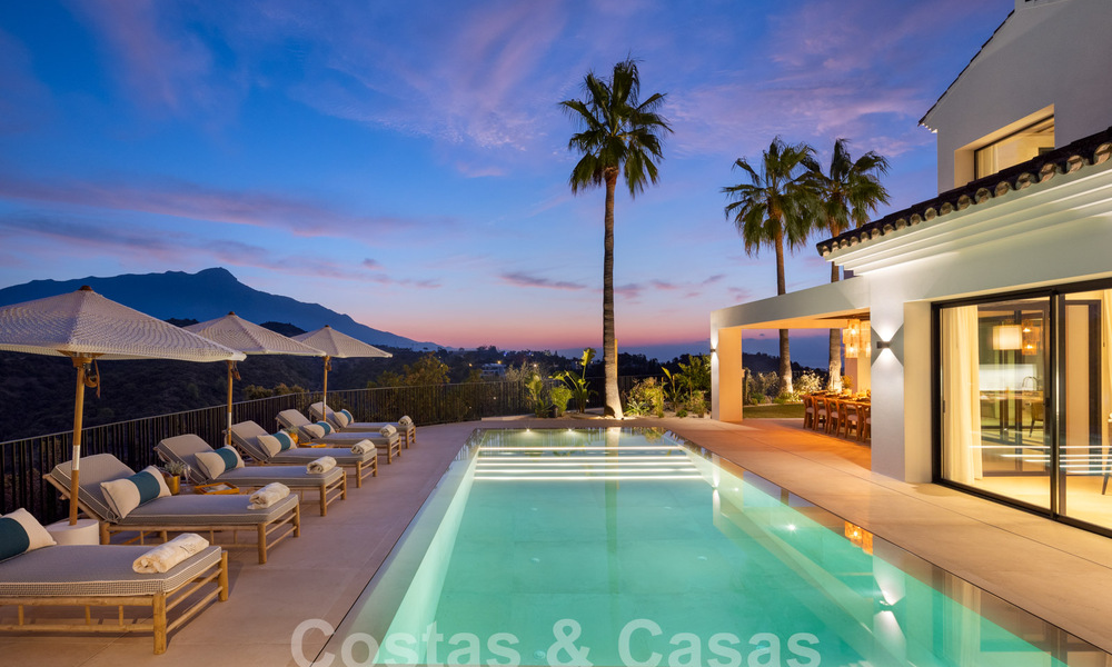 Moderna villa andaluza de lujo con vistas despejadas al mar en venta en urbanización cerrada de La Quinta, Marbella - Benahavis 59530