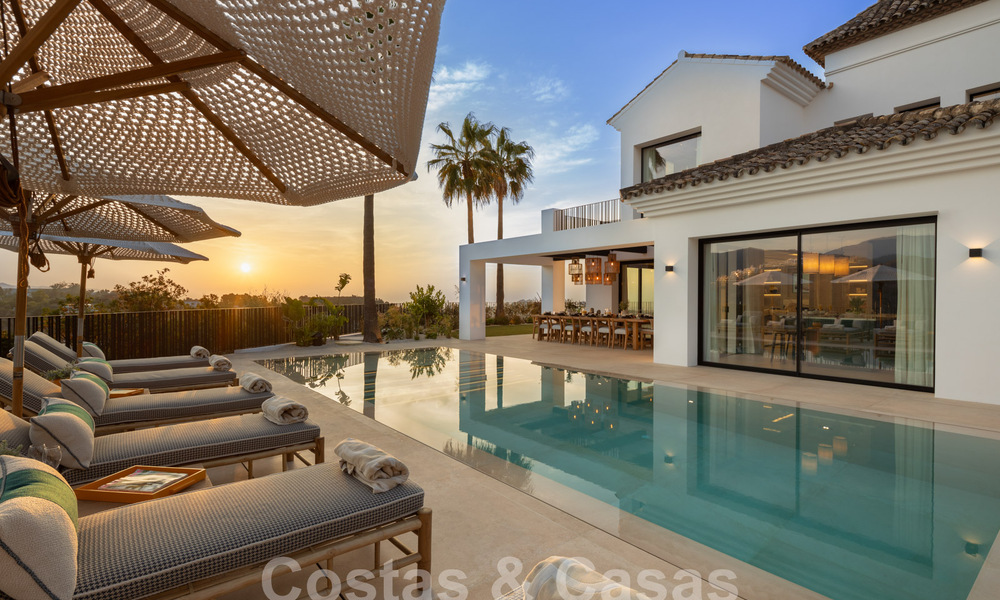 Moderna villa andaluza de lujo con vistas despejadas al mar en venta en urbanización cerrada de La Quinta, Marbella - Benahavis 59534