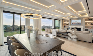 Moderna villa andaluza de lujo con vistas despejadas al mar en venta en urbanización cerrada de La Quinta, Marbella - Benahavis 59537 