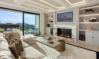 Moderna villa andaluza de lujo con vistas despejadas al mar en venta en urbanización cerrada de La Quinta, Marbella - Benahavis 59539 