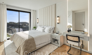 Moderna villa andaluza de lujo con vistas despejadas al mar en venta en urbanización cerrada de La Quinta, Marbella - Benahavis 59542 
