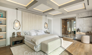 Moderna villa andaluza de lujo con vistas despejadas al mar en venta en urbanización cerrada de La Quinta, Marbella - Benahavis 59546 