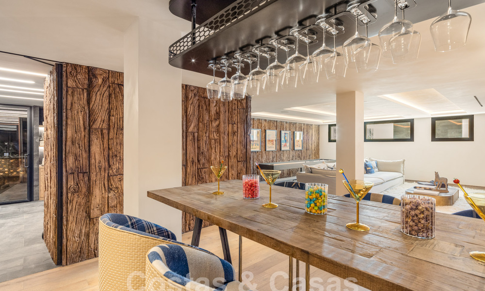 Moderna villa andaluza de lujo con vistas despejadas al mar en venta en urbanización cerrada de La Quinta, Marbella - Benahavis 59552