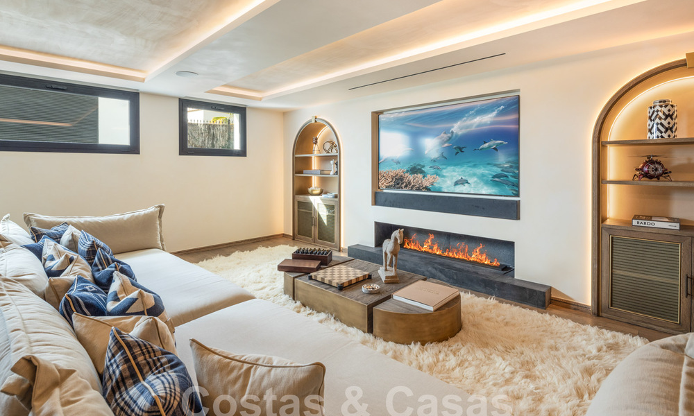 Moderna villa andaluza de lujo con vistas despejadas al mar en venta en urbanización cerrada de La Quinta, Marbella - Benahavis 59553