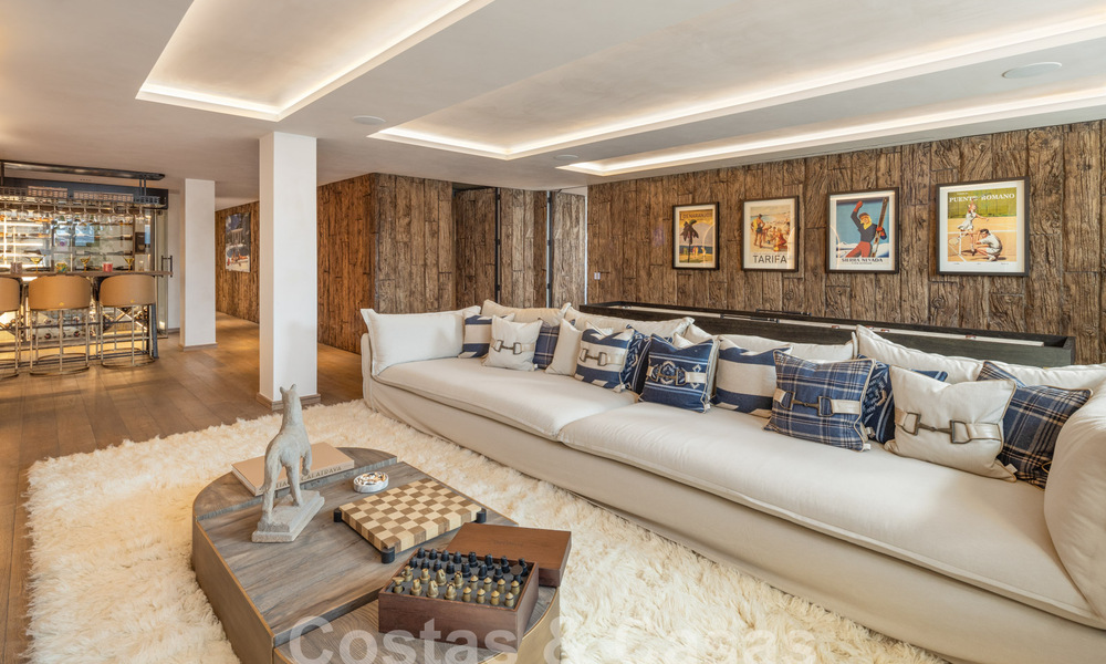 Moderna villa andaluza de lujo con vistas despejadas al mar en venta en urbanización cerrada de La Quinta, Marbella - Benahavis 59554
