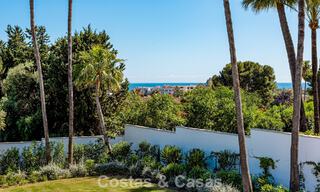 Villa contemporánea de nueva construcción en venta en una urbanización de golf preferida en la Nueva Milla de Oro, Marbella - Benahavis 782484 