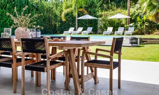 Moderna villa de lujo en venta en un estilo arquitectónico contemporáneo, a poca distancia de Puerto Banús, Marbella 59600 