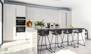 Moderna villa de lujo en venta en un estilo arquitectónico contemporáneo, a poca distancia de Puerto Banús, Marbella 59605 