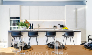Moderna villa de lujo en venta en un estilo arquitectónico contemporáneo, a poca distancia de Puerto Banús, Marbella 59606 