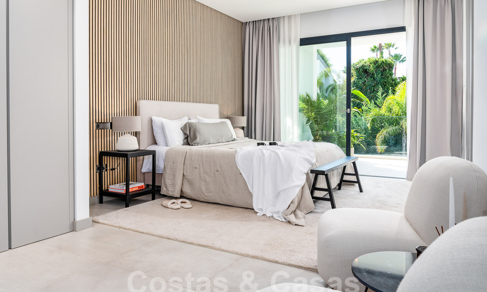 Moderna villa de lujo en venta en un estilo arquitectónico contemporáneo, a poca distancia de Puerto Banús, Marbella 59608