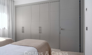 Moderna villa de lujo en venta en un estilo arquitectónico contemporáneo, a poca distancia de Puerto Banús, Marbella 59613 