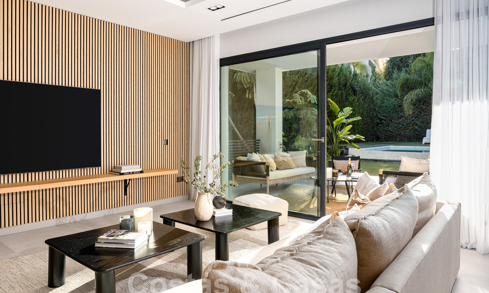 Moderna villa de lujo en venta en un estilo arquitectónico contemporáneo, a poca distancia de Puerto Banús, Marbella 59617