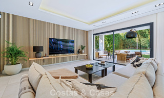 Moderna villa de lujo en venta en un estilo arquitectónico contemporáneo, a poca distancia de Puerto Banús, Marbella 788874 