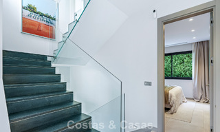 Moderna villa de lujo en venta en un estilo arquitectónico contemporáneo, a poca distancia de Puerto Banús, Marbella 788880 
