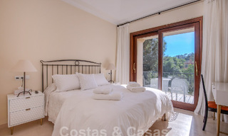 Villa de lujo atemporal con encanto andaluz en venta rodeada de campos de golf en Marbella - Benahavis 59666 