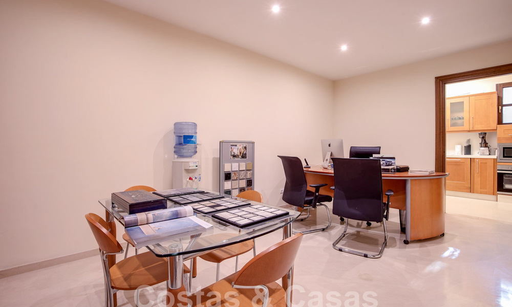 Villa de lujo atemporal con encanto andaluz en venta rodeada de campos de golf en Marbella - Benahavis 59671