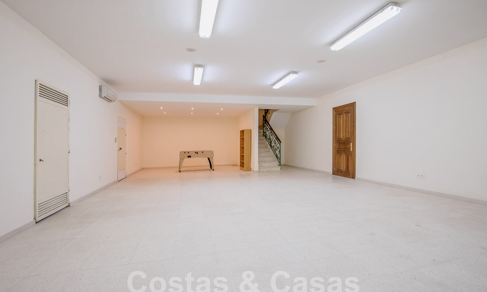 Villa de lujo atemporal con encanto andaluz en venta rodeada de campos de golf en Marbella - Benahavis 59674