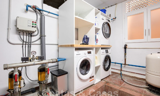 Villa de lujo atemporal con encanto andaluz en venta rodeada de campos de golf en Marbella - Benahavis 59676 