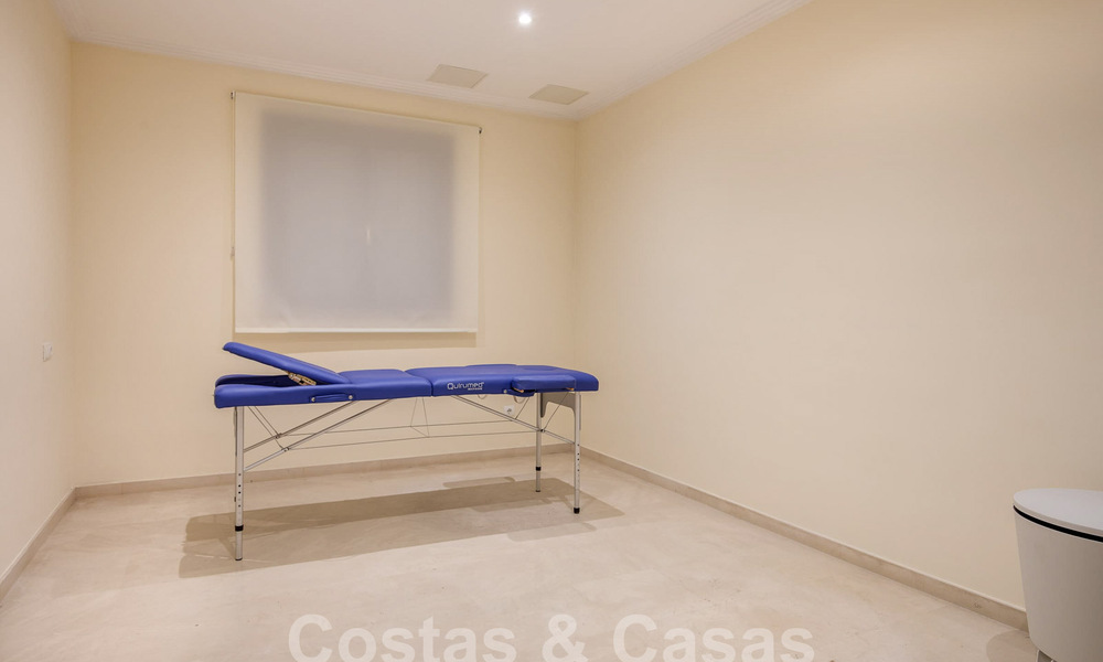 Villa de lujo atemporal con encanto andaluz en venta rodeada de campos de golf en Marbella - Benahavis 59677