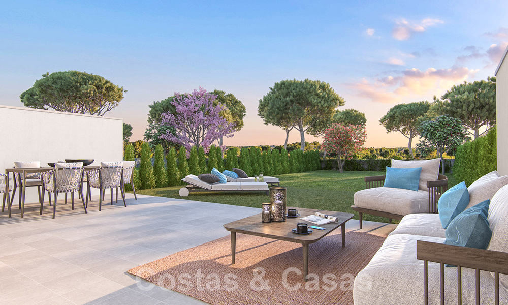 Nuevas y modernas casas adosadas de 4 dormitorios en venta en un exclusivo resort de golf en San Roque, Costa del Sol 59492