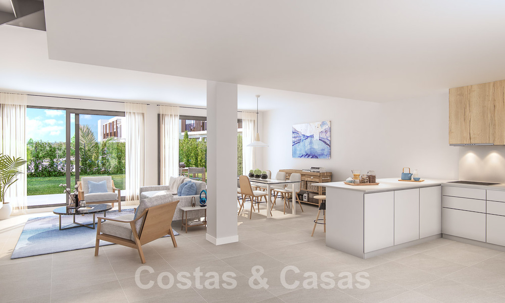 Nuevas y modernas casas adosadas de 4 dormitorios en venta en un exclusivo resort de golf en San Roque, Costa del Sol 59493