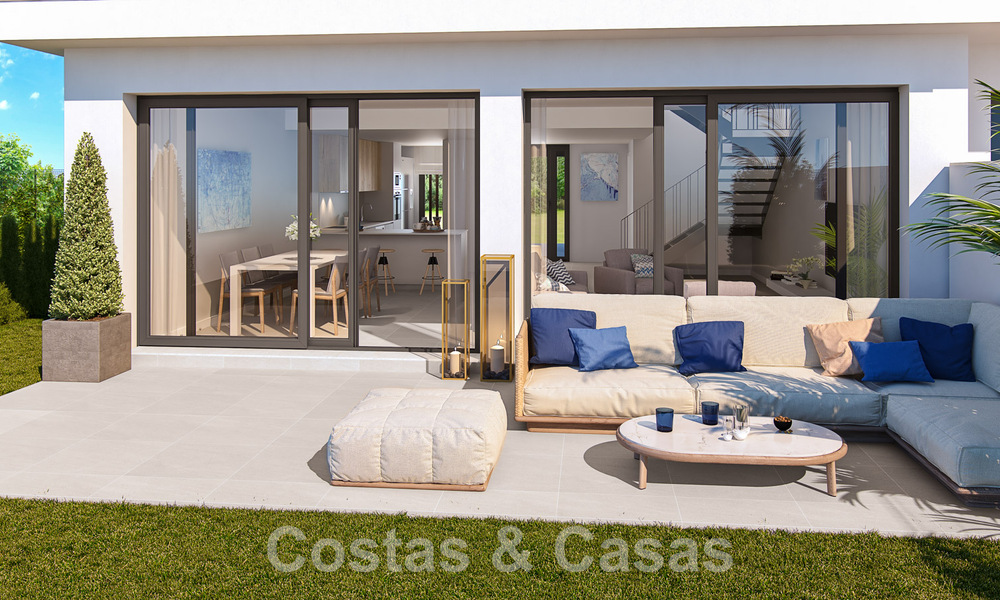 Nuevas y modernas casas adosadas de 4 dormitorios en venta en un exclusivo resort de golf en San Roque, Costa del Sol 59495