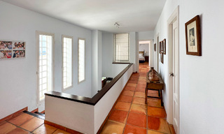 Villa a reformar con gran potencial en venta a pocos metros de la playa en una zona popular de Marbella Este 59702 