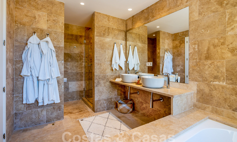 Majestuosa villa de lujo de estilo mediterráneo en venta con impresionantes vistas panorámicas al mar en Marbella - Benahavis 59829