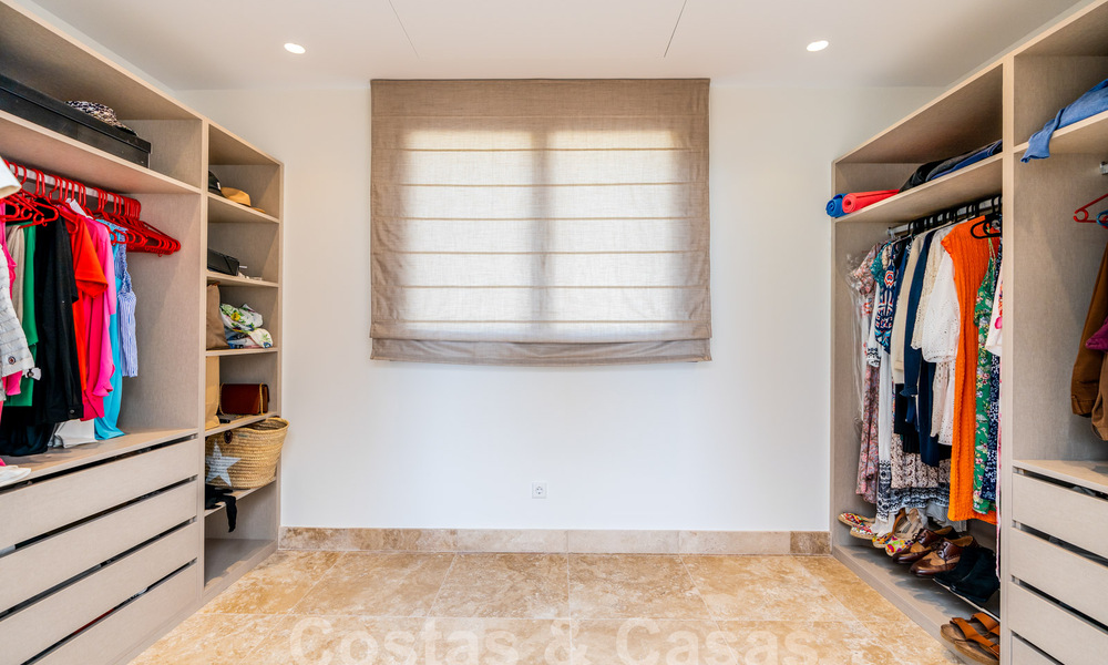 Majestuosa villa de lujo de estilo mediterráneo en venta con impresionantes vistas panorámicas al mar en Marbella - Benahavis 59838