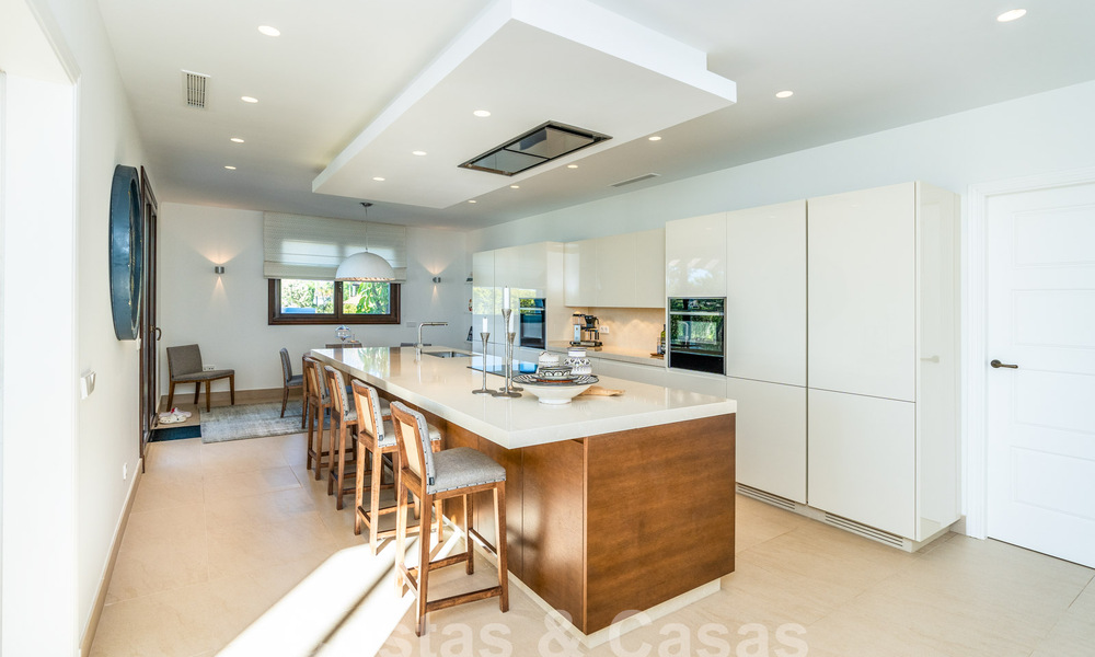 Majestuosa villa de lujo de estilo mediterráneo en venta con impresionantes vistas panorámicas al mar en Marbella - Benahavis 59864