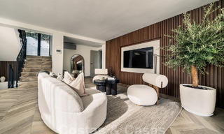 Villa de lujo totalmente reformada con vistas al mar en venta en Nueva Andalucia, Marbella 59994 