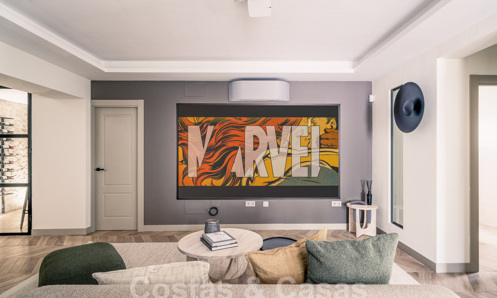 Villa de lujo totalmente reformada con vistas al mar en venta en Nueva Andalucia, Marbella 60007