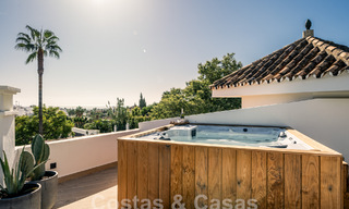 Villa de lujo totalmente reformada con vistas al mar en venta en Nueva Andalucia, Marbella 60018 