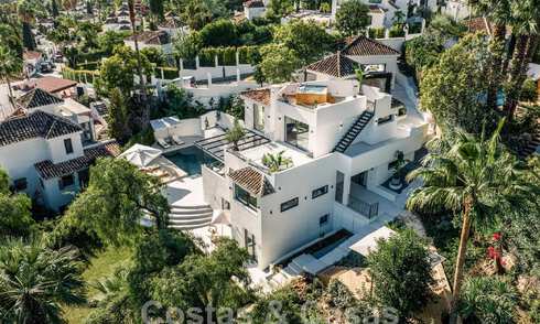 Villa de lujo totalmente reformada con vistas al mar en venta en Nueva Andalucia, Marbella 60020