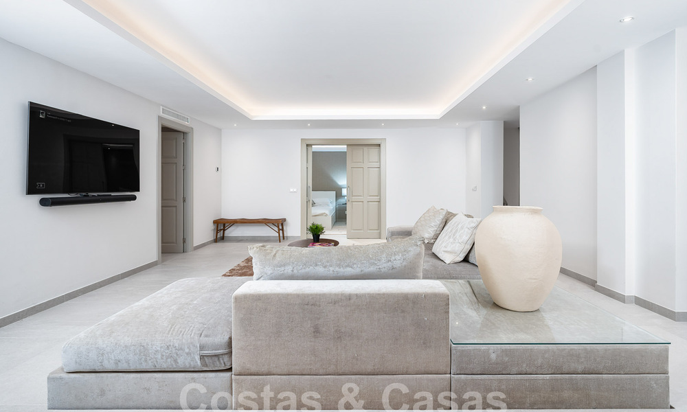 Villa de lujo de estilo contemporáneo andaluz en venta en un entorno de golf en Nueva Andalucia, Marbella 59923