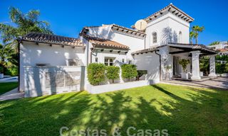 Villa de lujo de estilo contemporáneo andaluz en venta en un entorno de golf en Nueva Andalucia, Marbella 59945 