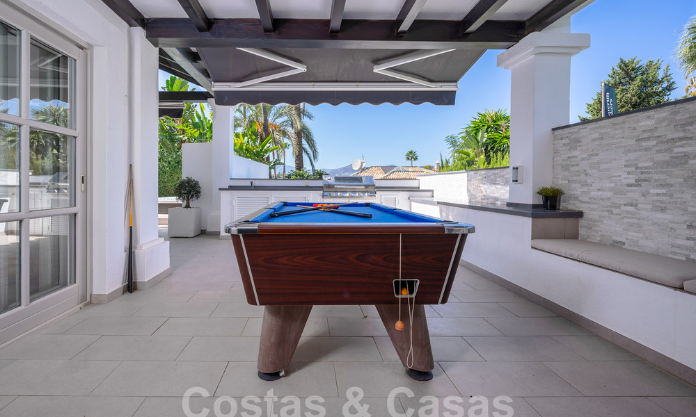 Villa de lujo de estilo contemporáneo andaluz en venta en un entorno de golf en Nueva Andalucia, Marbella 59946