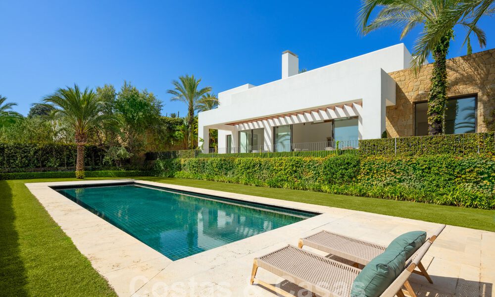 Villa de lujo modernista en venta, en un prestigioso campo de golf de la Costa del Sol 59902
