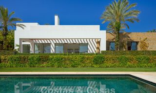Villa de lujo modernista en venta, en un prestigioso campo de golf de la Costa del Sol 59903 