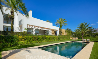 Villa de lujo modernista en venta, en un prestigioso campo de golf de la Costa del Sol 59904 