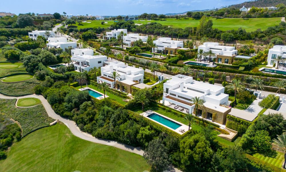 Villa de lujo modernista en venta, en un prestigioso campo de golf de la Costa del Sol 59914