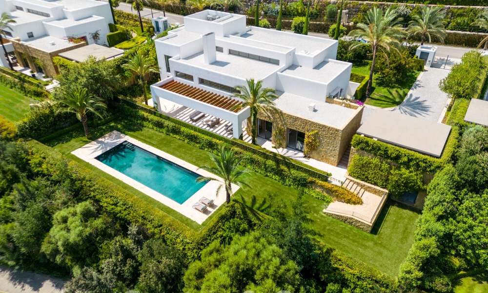 Villa de lujo modernista en venta, en un prestigioso campo de golf de la Costa del Sol 59915